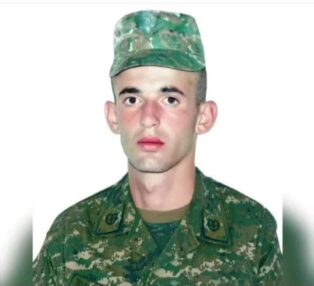 Անմահ հերոս Հարություն Կարապետյան