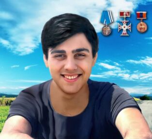 Անմահ հերոս Արամ Պողոսյան